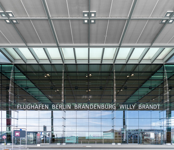 Flughafen Berlin sieht „Licht am Ende des Tunnels“