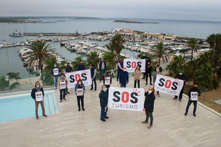 Balearen: Starke Beteiligung an Protestaktion SOS Turismo