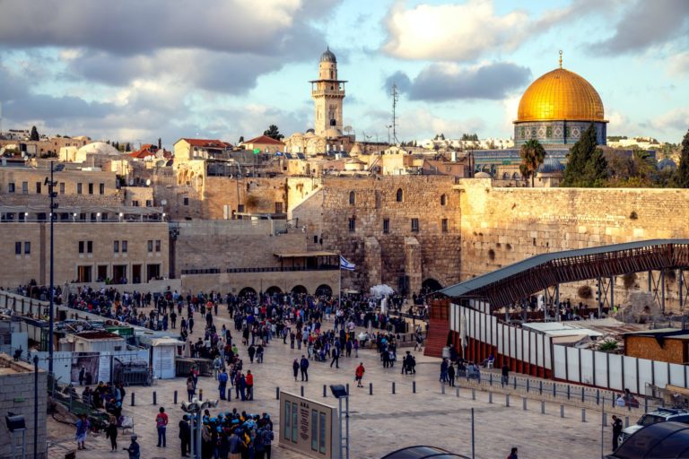 Israel beginnt mit Wiedereröffnung von Wirtschaft und Tourismus