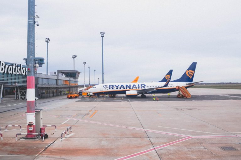 Ryanair zu Entschädigungen in Millionenhöhe verurteilt