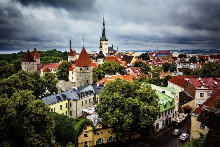 Estland schafft Quarantäne und Testpflicht für Einreisen ab