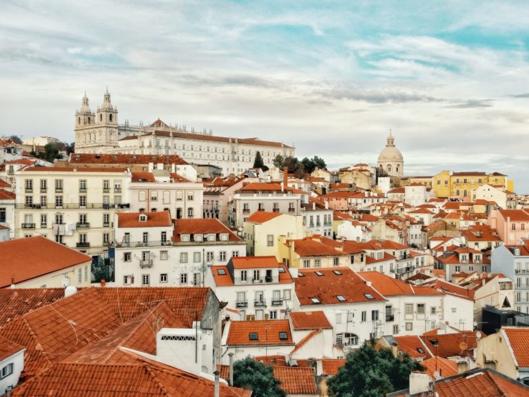 Lissabon wegen erneut hoher Infektionszahlen abgeriegelt