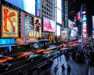 New York: „Curtain Up!“ -Broadway Shows feiern Wiederöffnung
