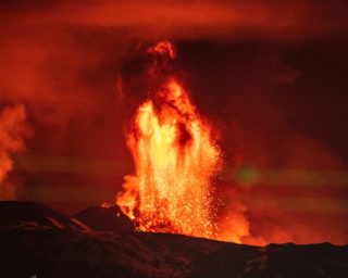 Vulkanausbruch auf den Kanaren – 5000 Einwohner und Touristen evakuiert