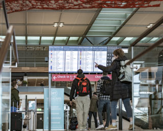 Flughafen-Chaos BER: Wer trägt die Schuld?