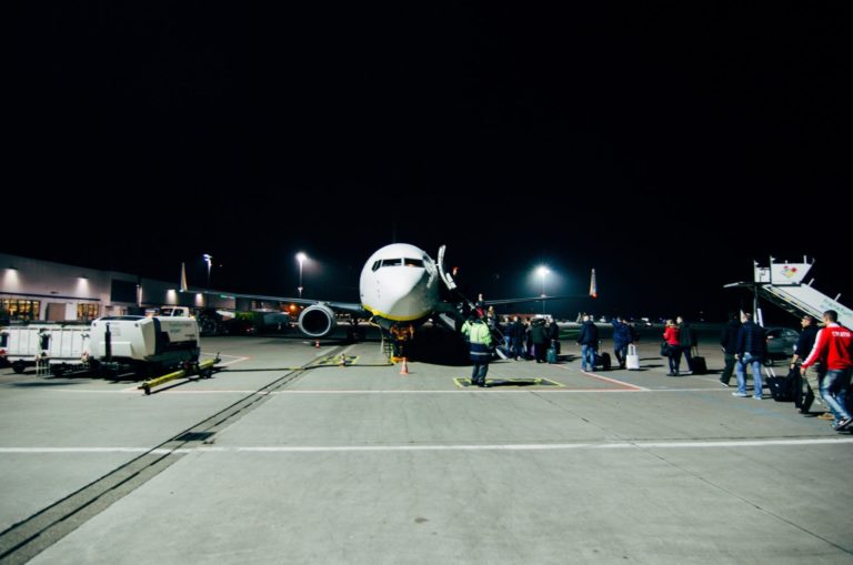Flughafen Frankfurt Hahn meldet Insolvenz an Betrieb läuft zunächst weiter