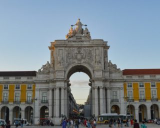 Portugal führt Beschränkungen wieder ein -Test bei Einreise auch für Geimpfte