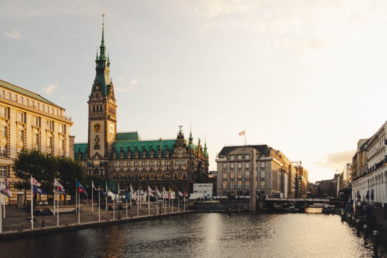 Hamburg weitet 2G-Plus-Regelung stark aus